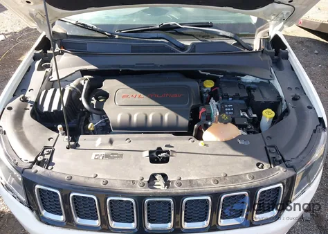 2018 Jeep Compass Latitude 4X4 from USA, damaged, VIN 3C4NJDBB7JT262384